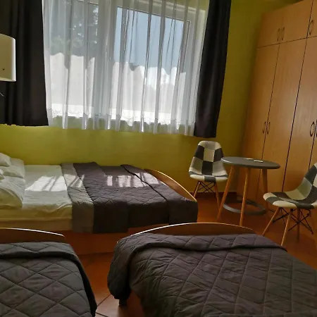 Pokoje Goscinne U Kacpra Πανσιόν *
